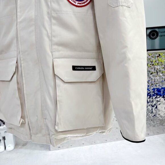 Canada Goose Expedition Parka - Picture 5 of 9